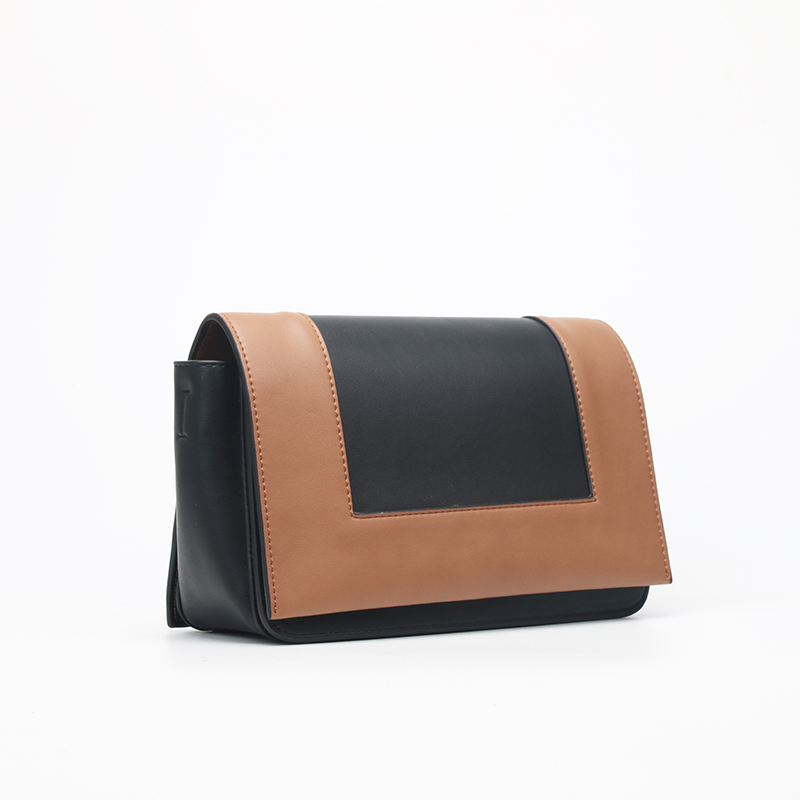 wide strap leather shoulder bag